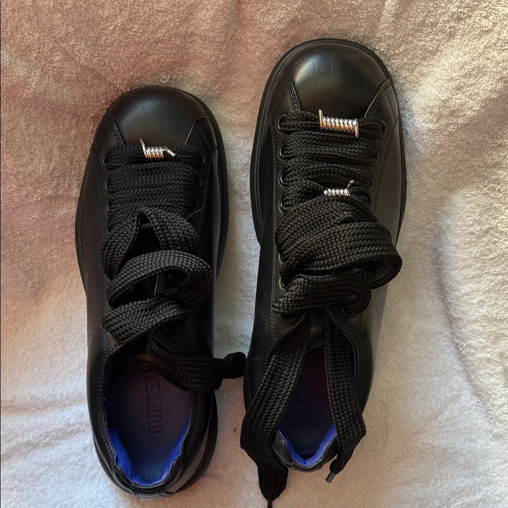 NWOT Burberry Men’s Ranger Leather Low Top Sneakers, Size 11 - Picture 4 of 15